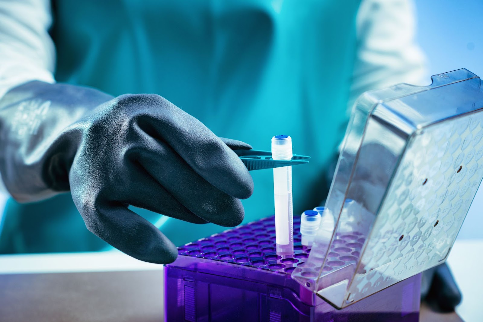 Lab technician in the process of cryogenically freezing newborn’s stem cells after collection.